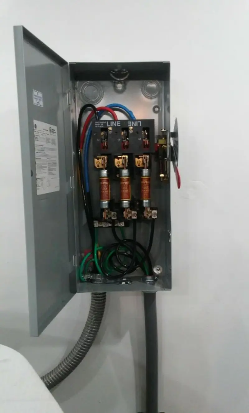 Three-phase disconnect switch installed for Electrical Wiring & Rewiring in Upper Hanover